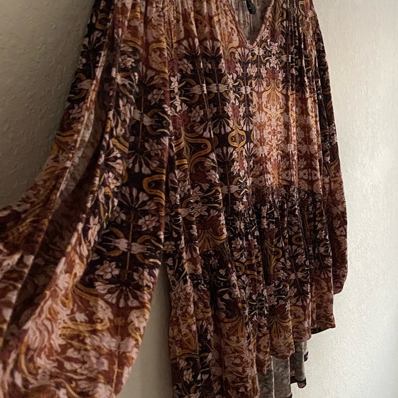 Brand new top. - Picture 2 of 5